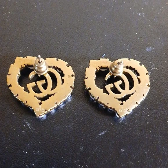 Authentic Gucci Heart Shaped Faux Pearl Earrings - Picture 4 of 5